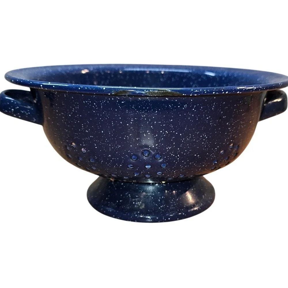 Vintage speckled blue enamelware colander strainer 9.5